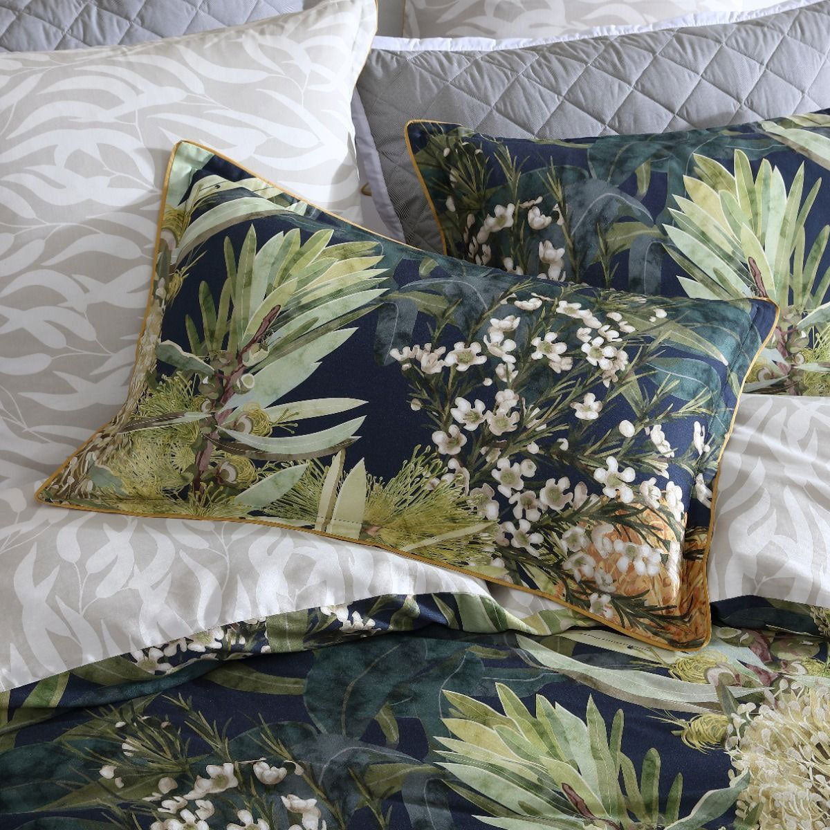 Logan & Mason Kiera Green 250TC 100% Cotton Sateen Quilt Cover Set King