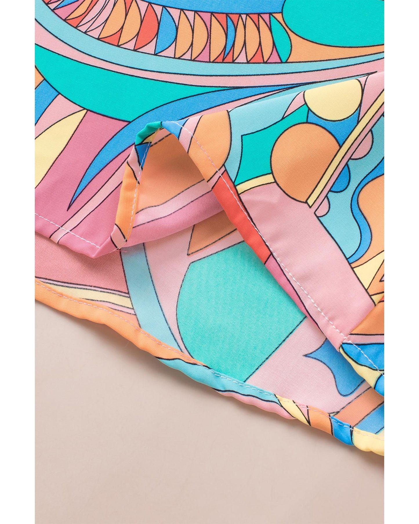 Azura Exchange Abstract Geometry Print Frilled V Neck Blouse - L