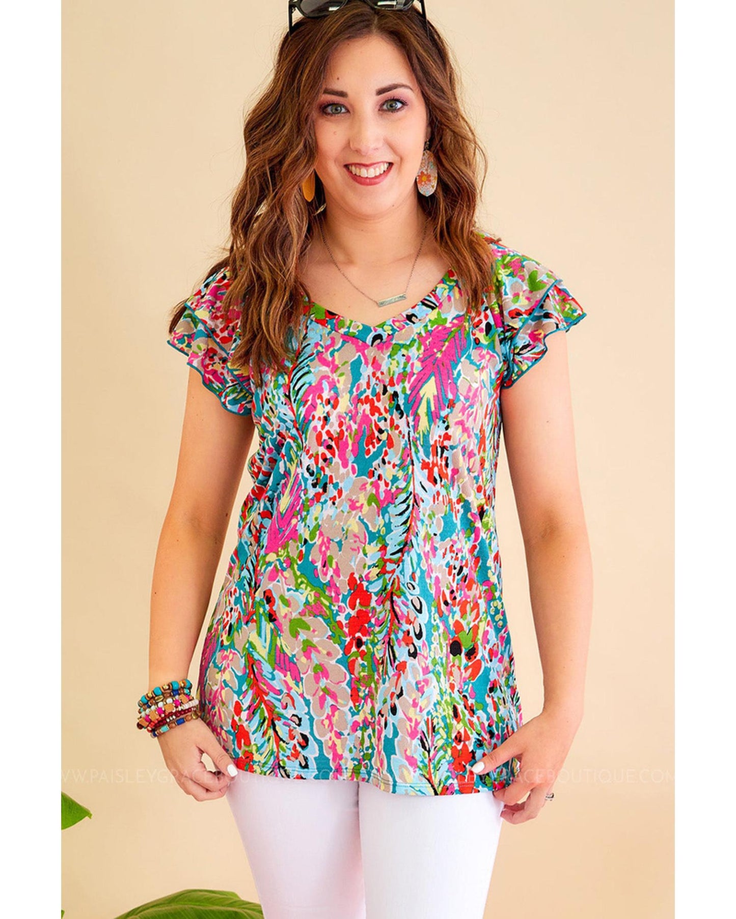 Azura Exchange Abstract Print Tiered Ruffled V Neck Blouse - M