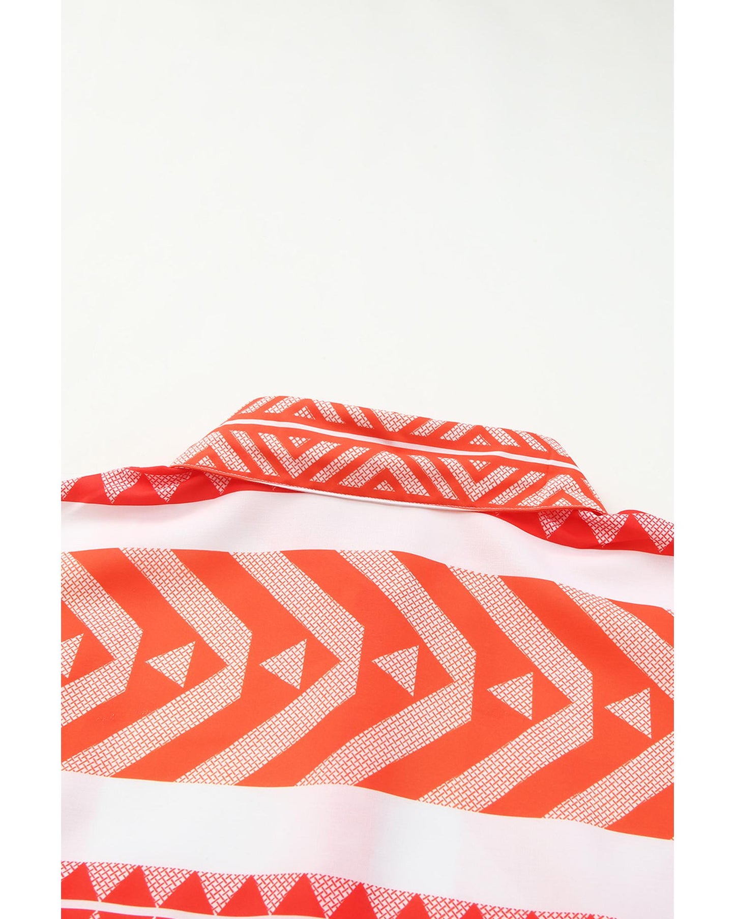 Azura Exchange Buttoned Geometric Striped Shirt - M