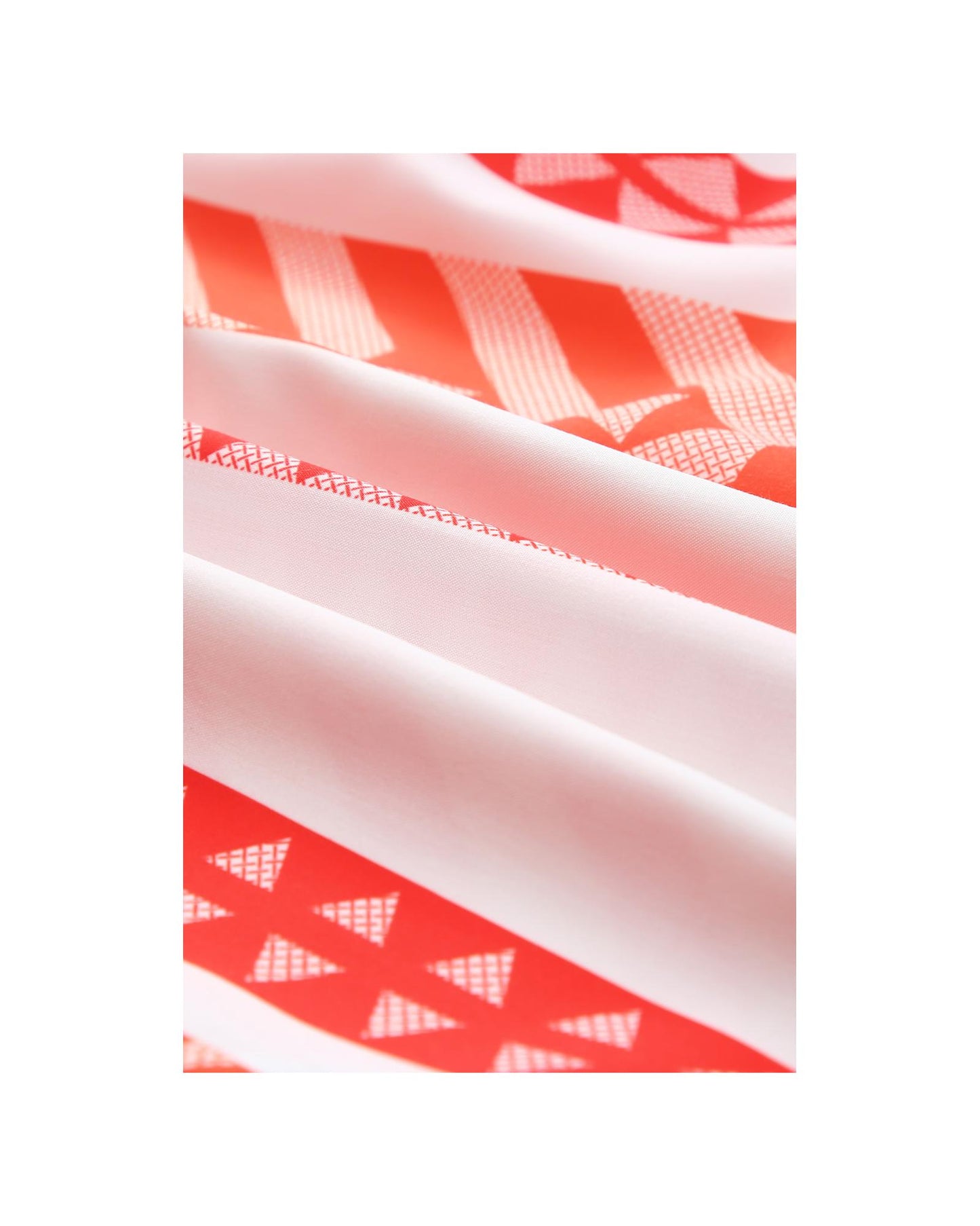 Azura Exchange Buttoned Geometric Striped Shirt - XL