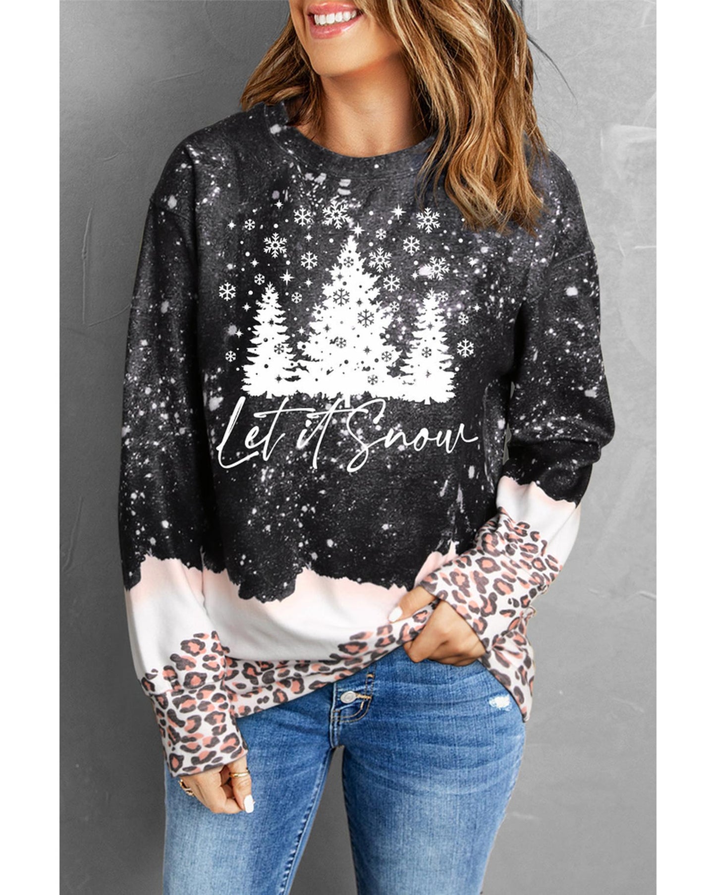 Azura Exchange Christmas Graphic Leopard Bleached Sweatshirt - XL